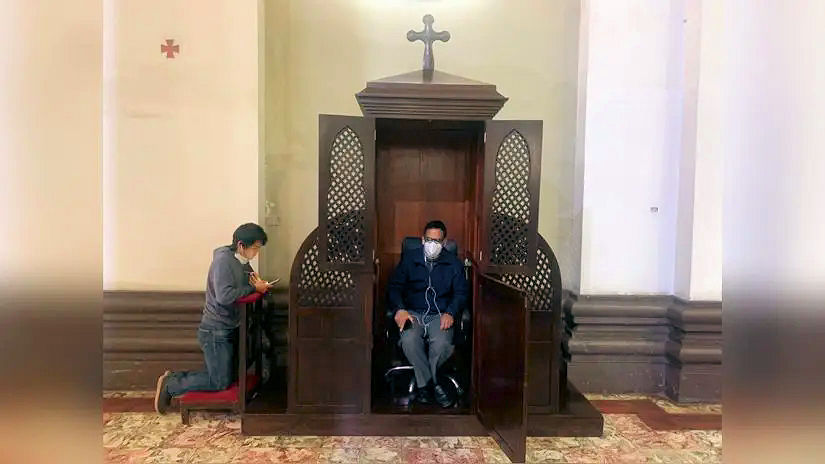 Gyónás mobiltelefonon keresztül