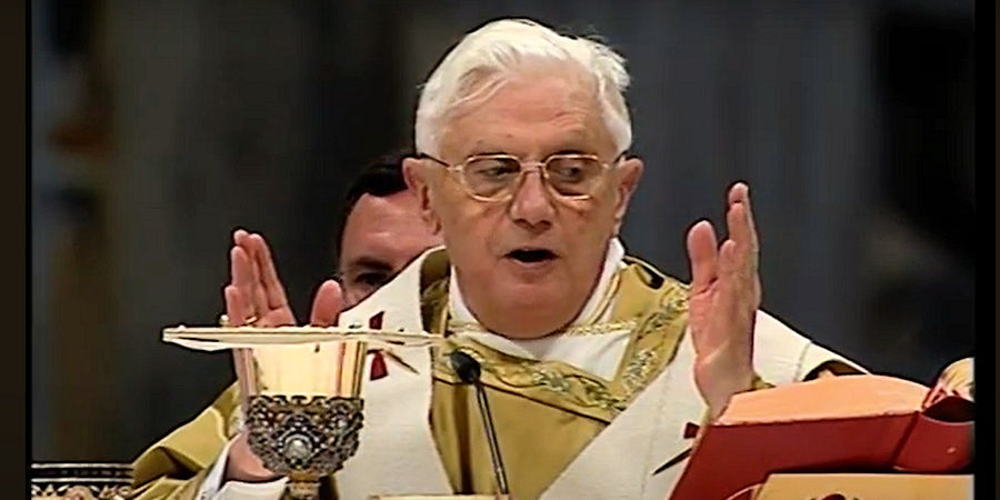 XVI. Benedek pápa